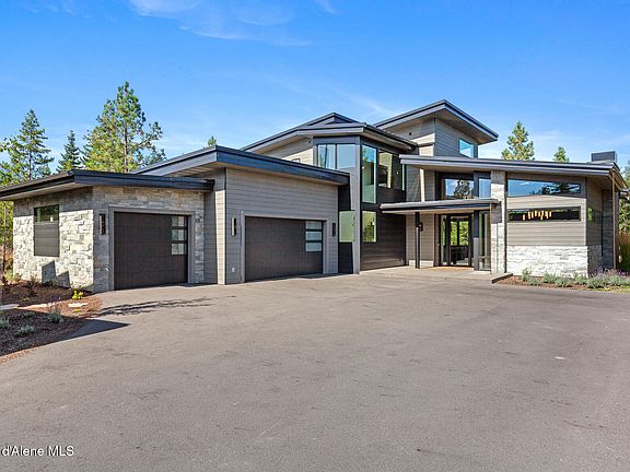 4th image of 2661 E Lower Pasture Rd