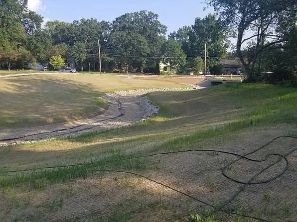 711 Illinois Ave, Saint Charles, IL 60174