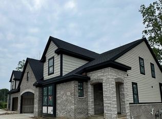 2044 Breckenridge Ct, Rochester Hills, MI 48307