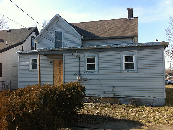 2nd image of 1013 Mason St