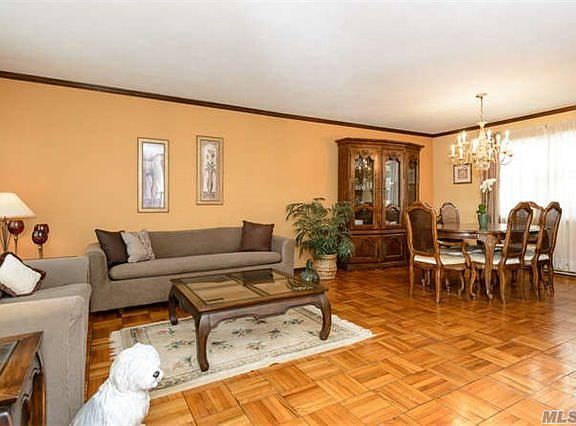 4th image of 9 Roosevelt St