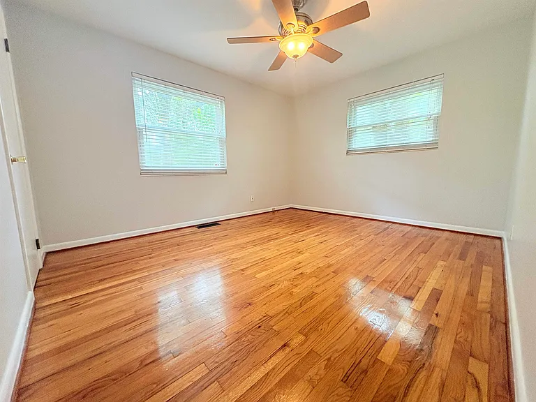 1504 Sunset Ln — Photo 23