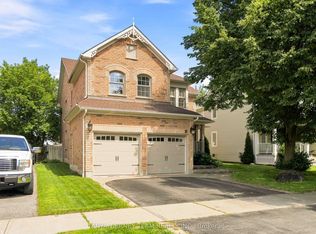16 Waring Ave, Whitby, ON L1M1G4
