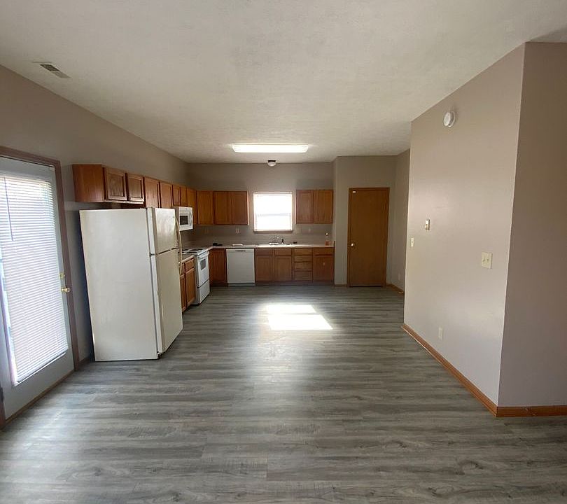 1st image of 2383 Edison Dr