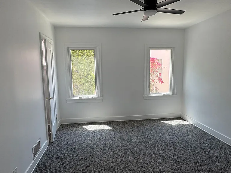 670 Arden Ave — Photo 24