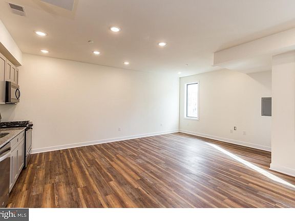 4th image of 2411-19 Kensington Ave Unit 208