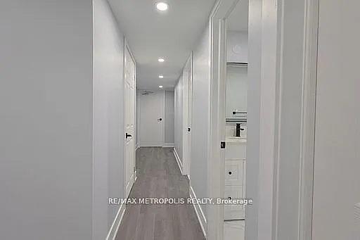 75 Eastgrove Sq #BASEMENT — Photo 10