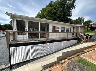 122 Maple St, New London, NC 28127