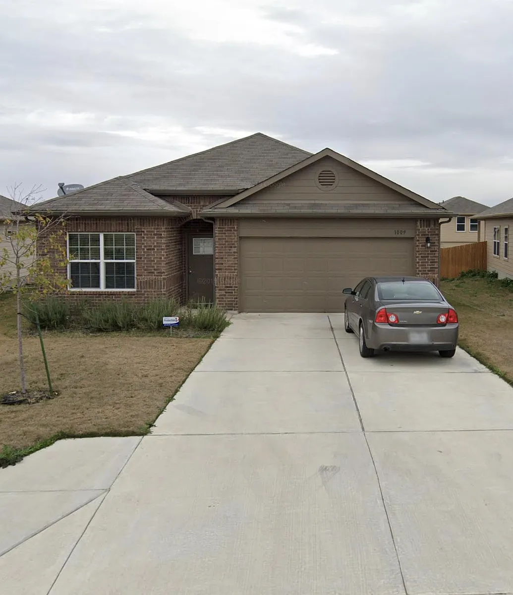 Building Photo - 1009 Gaelic Dr