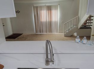 2200 E Desert Inn Rd #19, Las Vegas, NV 89169