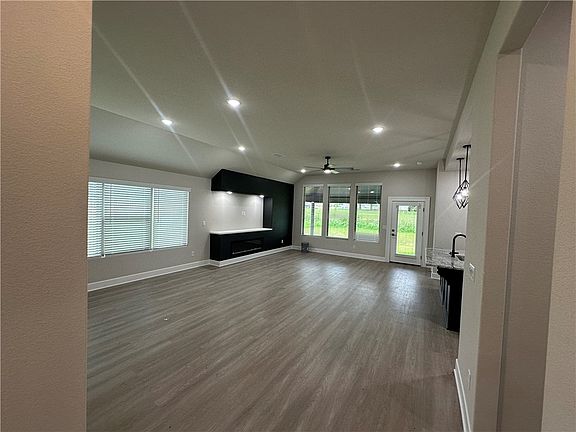 5th image of 644 NW 65th Ave