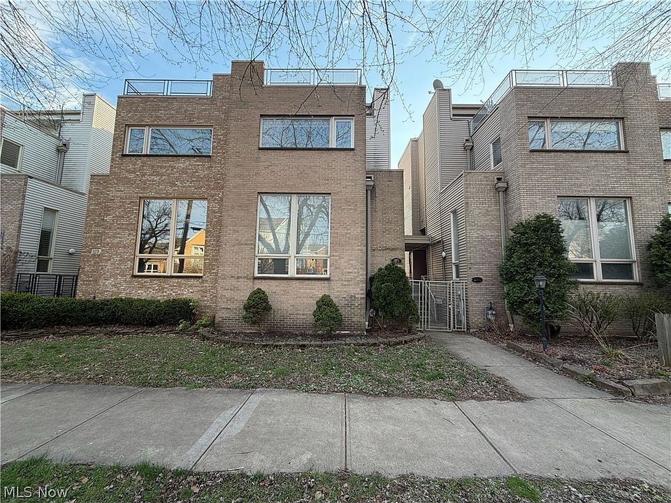 1st image of 2272 W 5th St