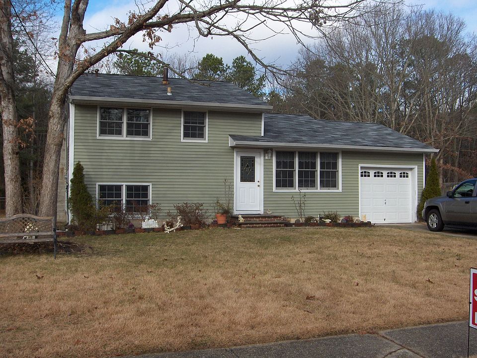 A REAL BEAUTY  NESTLED ON 100 X 348 FT LOT IN AN AWESOME LOCATION!!