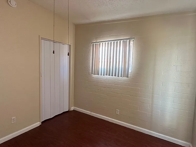 901 Elko Way — Photo 10