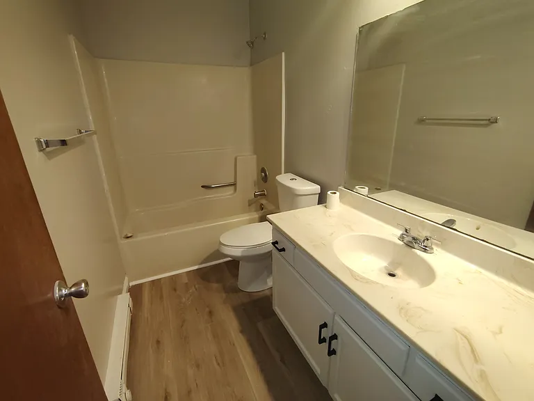 6078 Boxwood Dr #3 — Photo 3