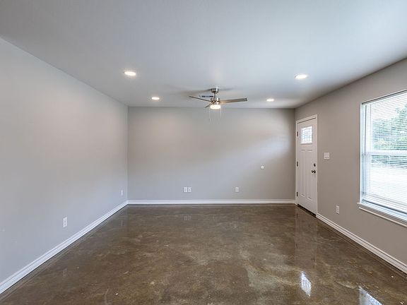 2nd image of 1316 Powers St