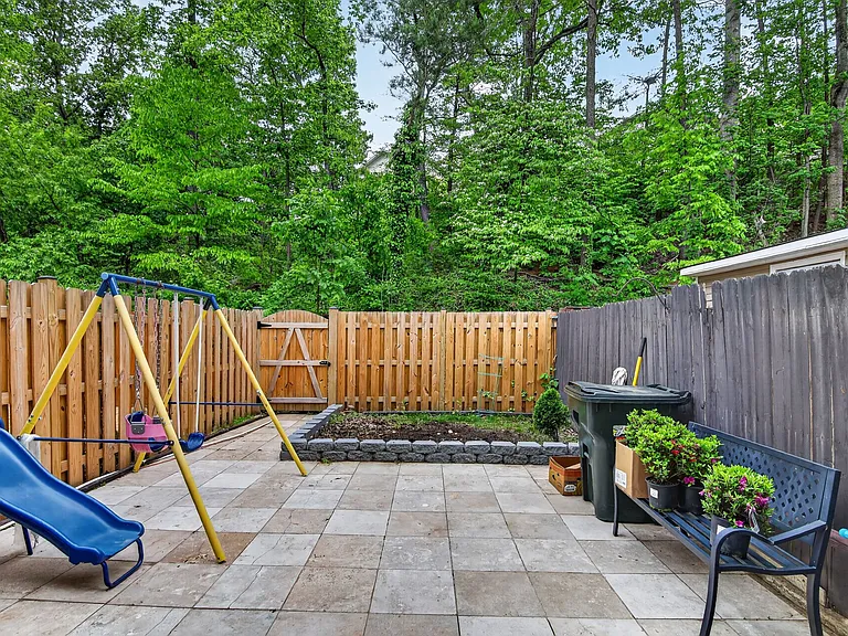 2925 Wythe Ct — Photo 29
