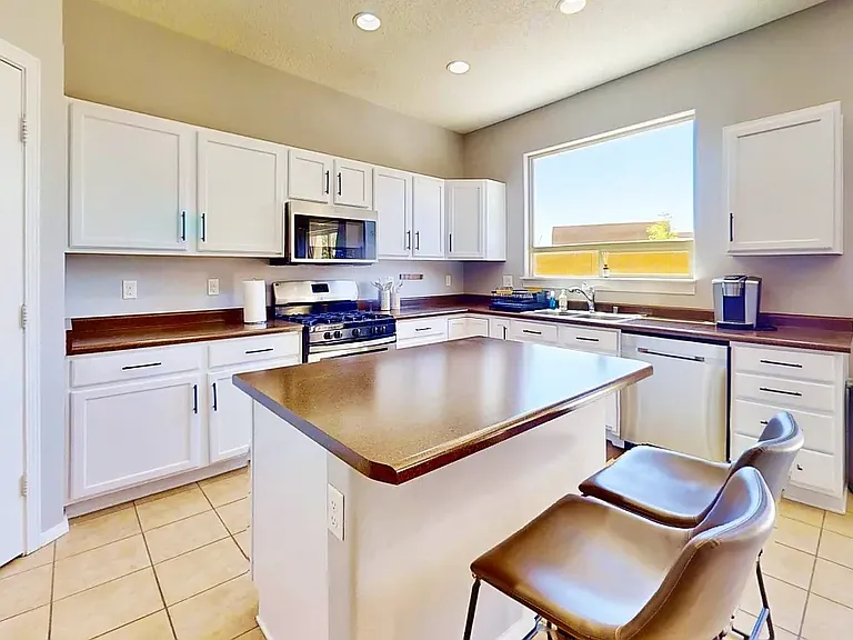 2406 Treviso Dr SE — Photo 6