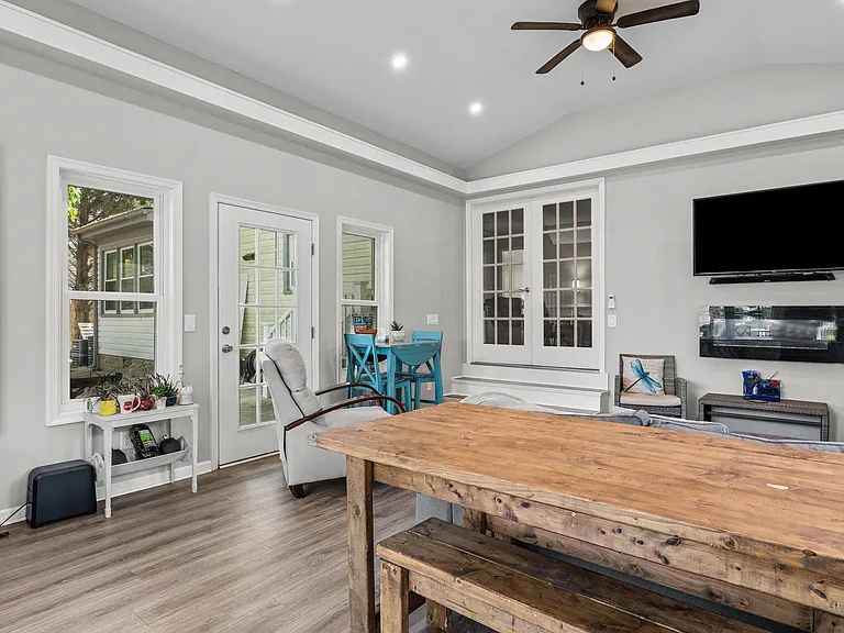 435 Currituck Dr — Photo 25