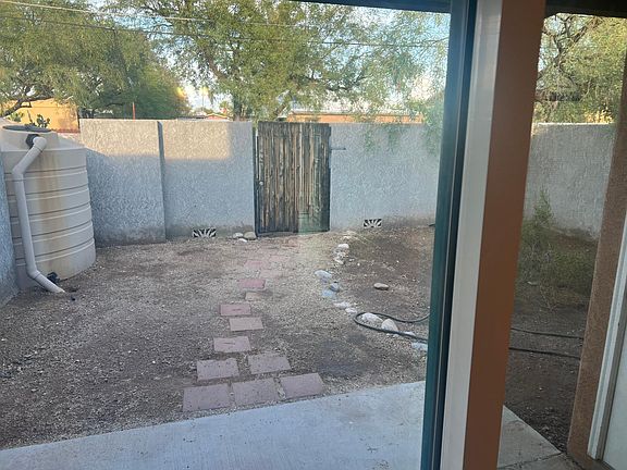 5th image of 2112 N Bell Ave #12
