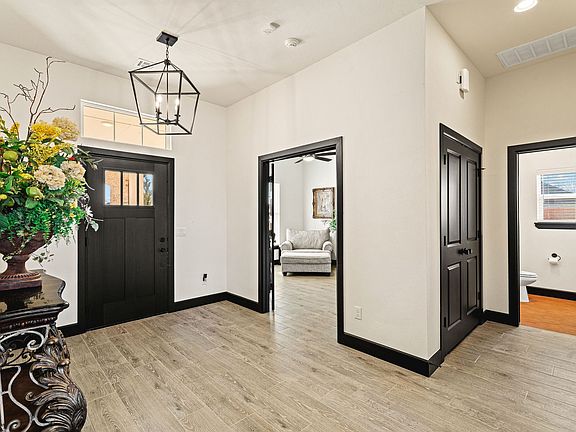 5th image of 2805 Crystal Creek Dr