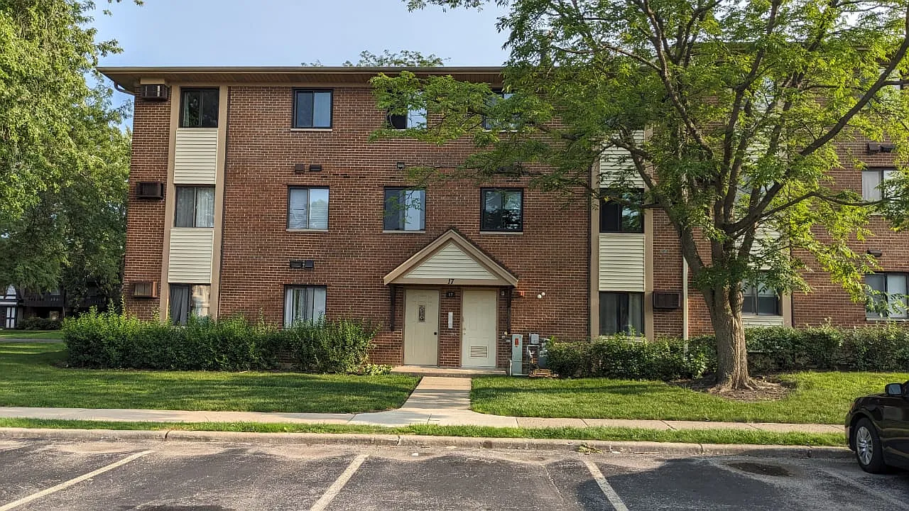 P002 / 17 Parkside Ct, Unit #3 - Unit # 3 — Photo 1