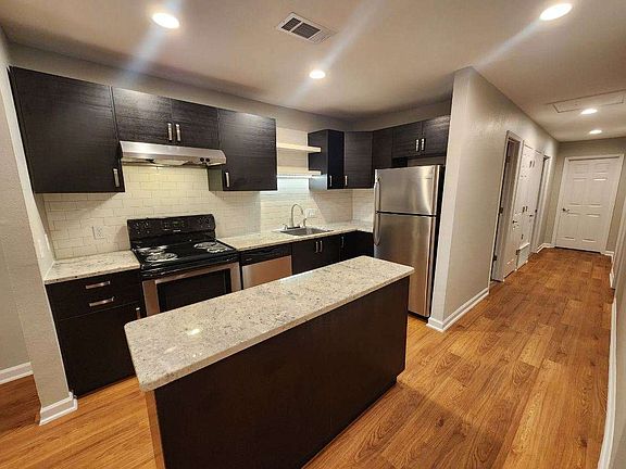 4th image of 2504 Audubon Pl #A