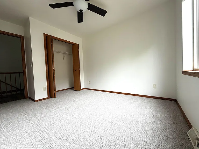 1217 Glacier Hill Dr — Photo 18