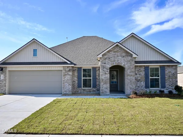 643 Griffiths Ct, Breaux Bridge, LA 70517