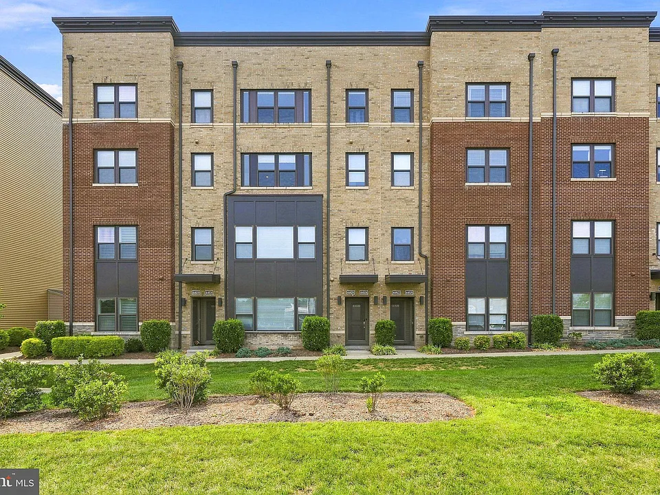 44824 Tiverton Sq