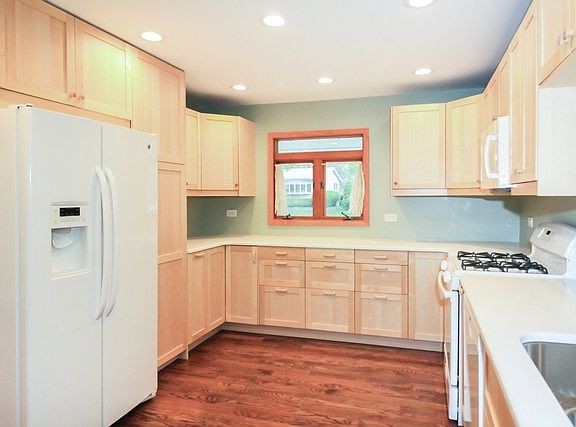 5th image of 556 N 7th Ave