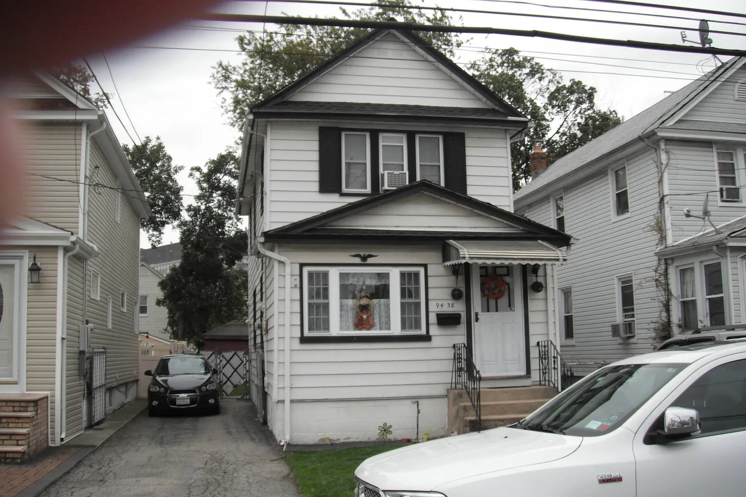 9438 225th St photo 1