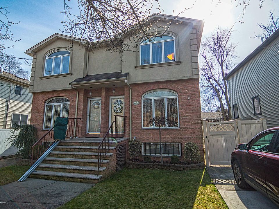 1st image of 76 Beverly Ave