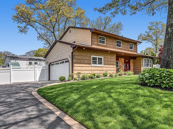 3rd image of 32 Alister Cir