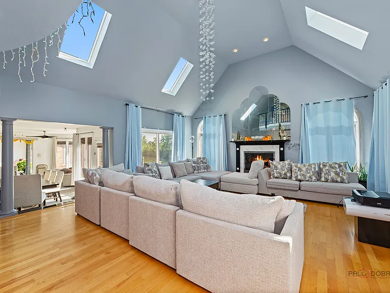 14 Pentwater Dr — Photo 12