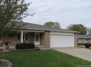 19 Appomatox Ave APT B, Jacksonville, IL 62650