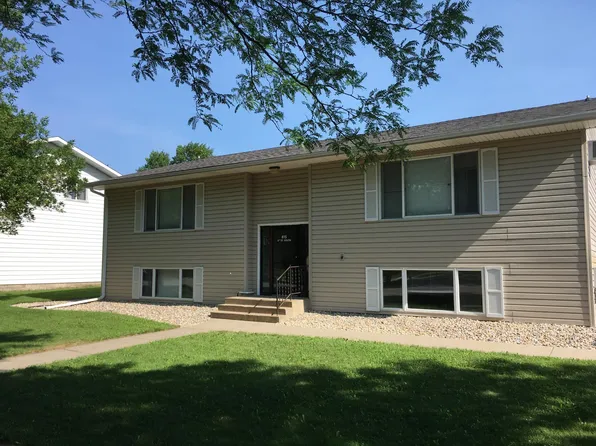 815 5th St S APT 1, Brookings, SD 57006