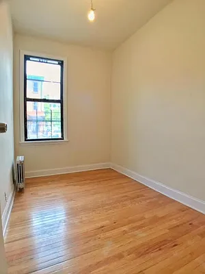 Rented by Century 21 Metropolitan | media 30