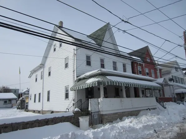326 Washington St, Freeland, PA 18224
