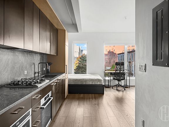 3rd image of 561 Pacific St #401