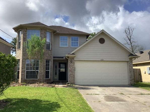 2218 Shady Pine Dr