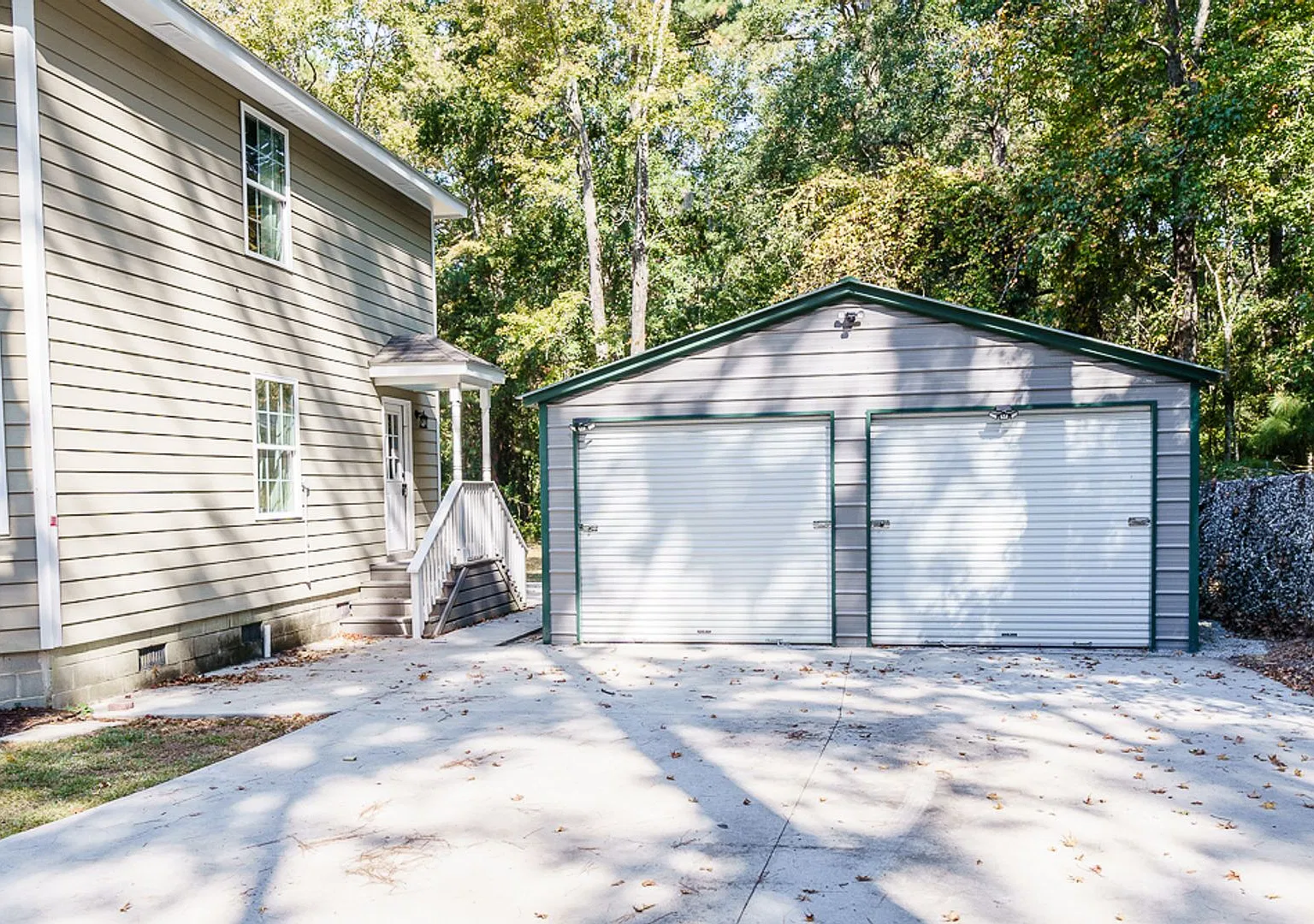 Centrally Located Gem: 3 Bedrooms, 2.5 Baths and Room To Play! — Photo 2