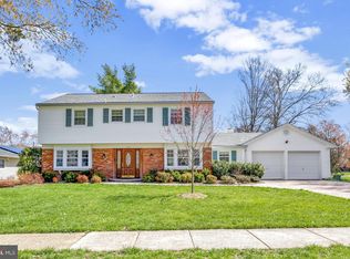 13160 Madonna Ln, Fairfax, VA 22033