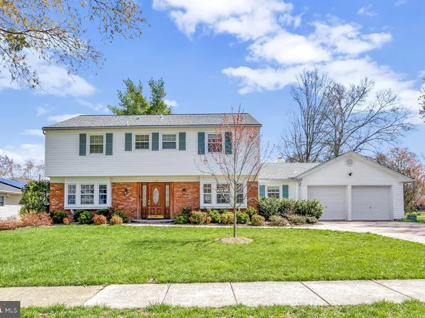 13160 Madonna Ln, Fairfax, VA 22033