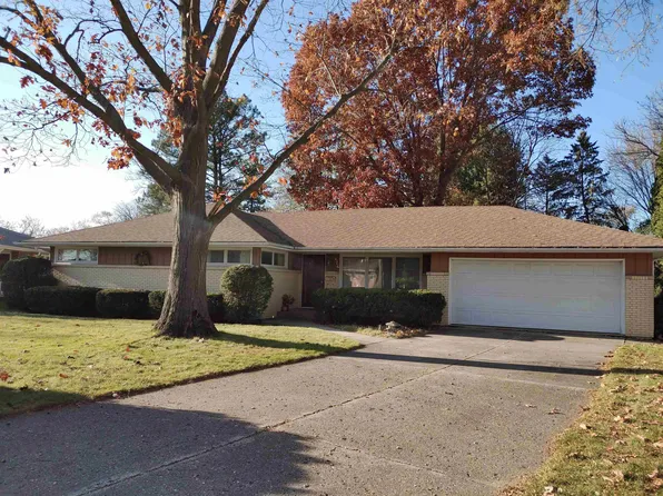 426 Laurel Dr, Rockford, IL 61107