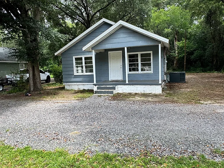 1010 E Carolina Ave — Photo 1