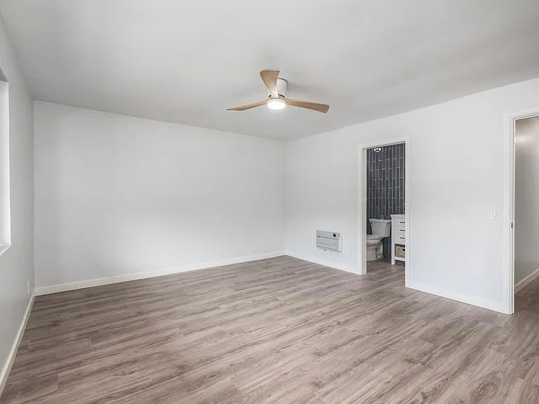 4705 Marina Dr #10 — Photo 12