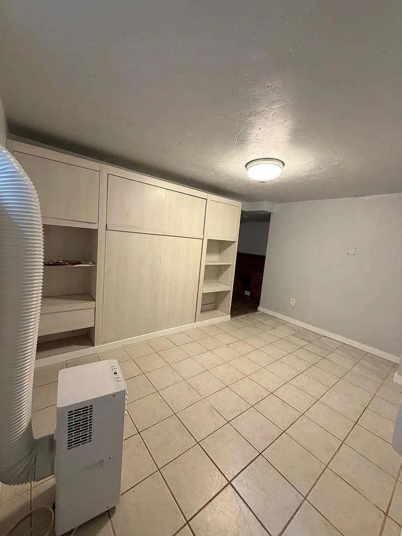 506 West Babcock — Photo 3
