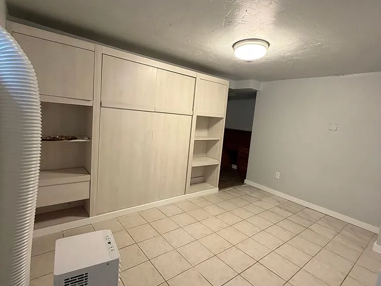 506 West Babcock — Photo 3