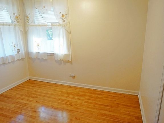 5th image of 438 46th Ave
